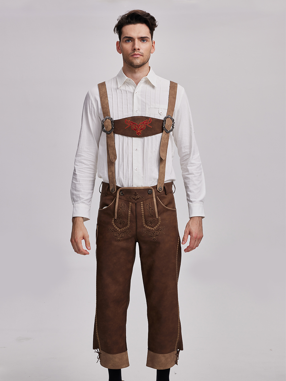 Modernes Dirndl in Braun