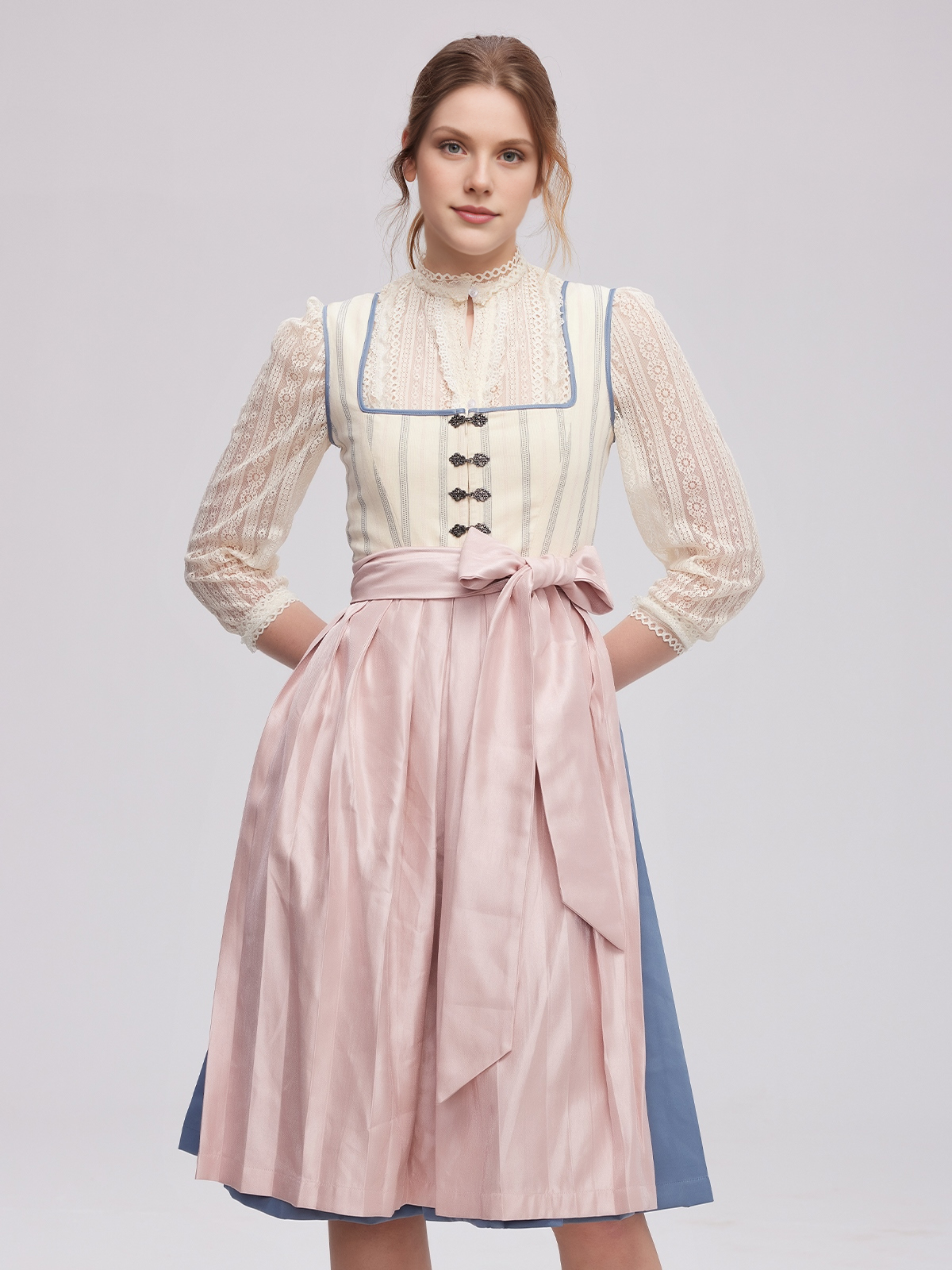 Dirndl in Waldgrün – perfekt für Naturliebhaberinnen