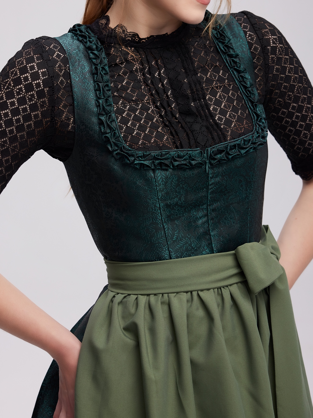 Moderne Dirndl-Kleider in Grün
