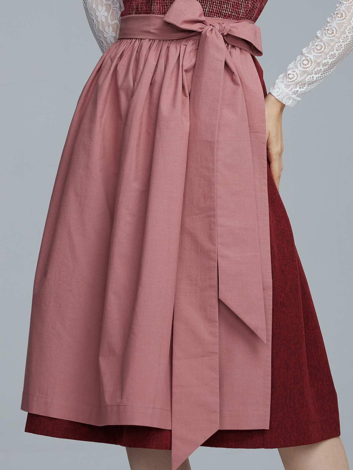 Braune Dirndlbluse in eleganter Ausführung