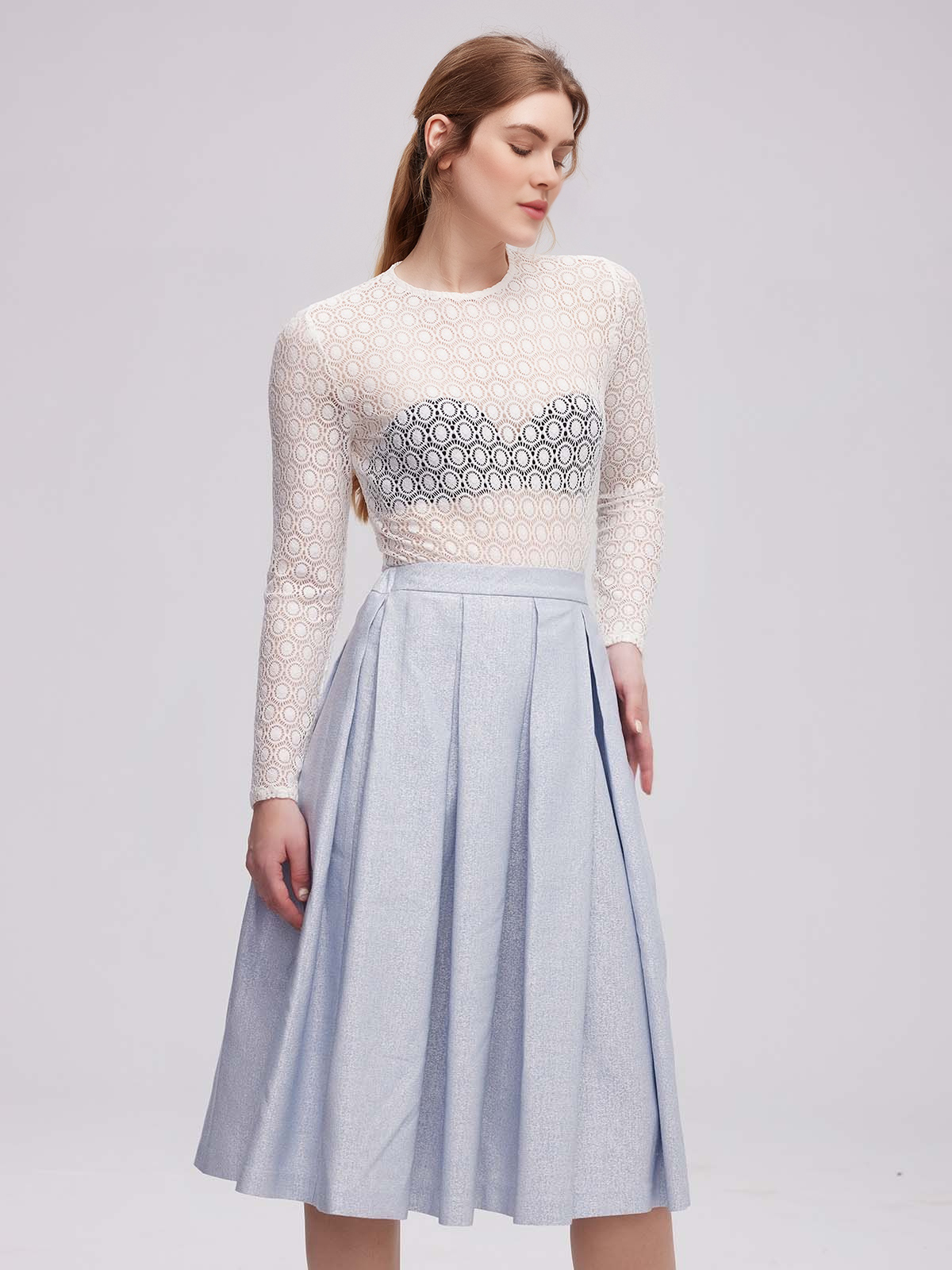 Elegantes rosa Ehreer Dirndl mit modernem Schnitt