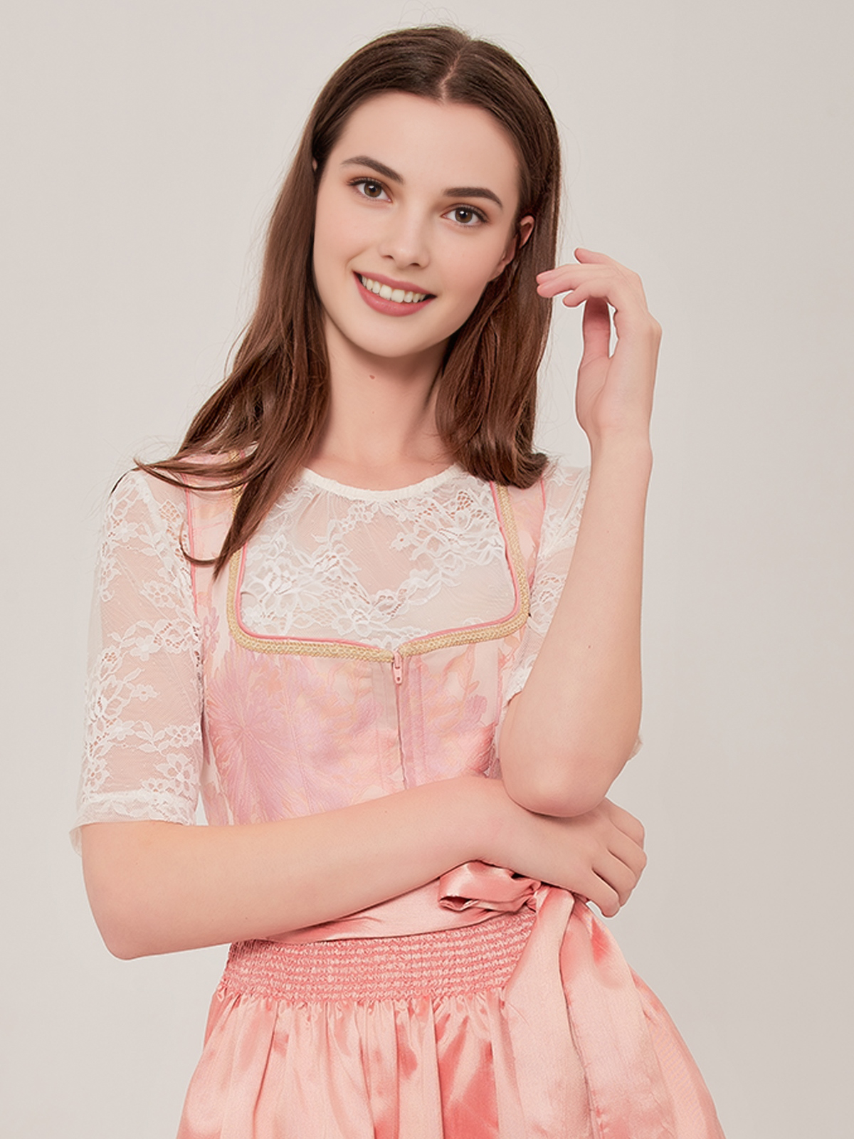 Dirndl Salbeigrün Samt