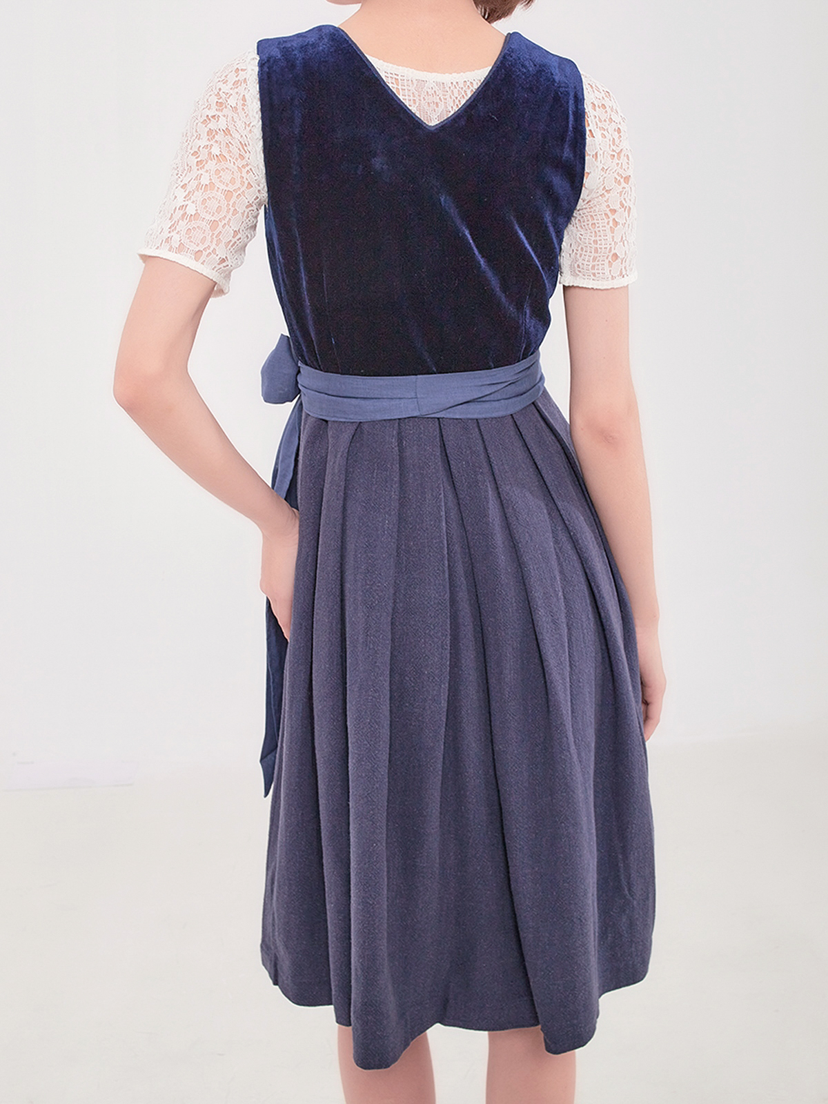 Dirndl in Blau – ein zeitloser Klassiker