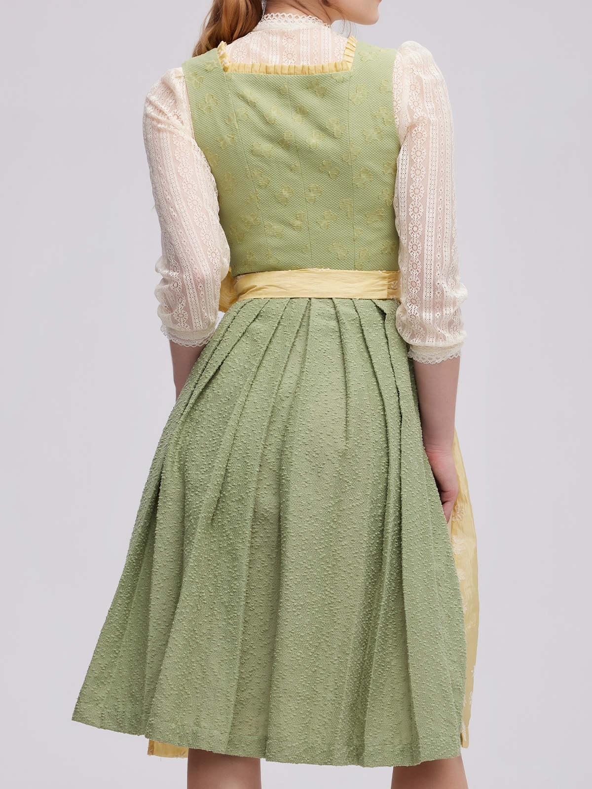 Rot Blaues Dirndl in Grün