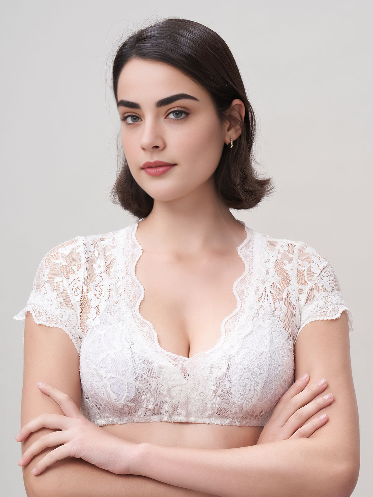 Dirndl in Weiß mit Spitzenbluse