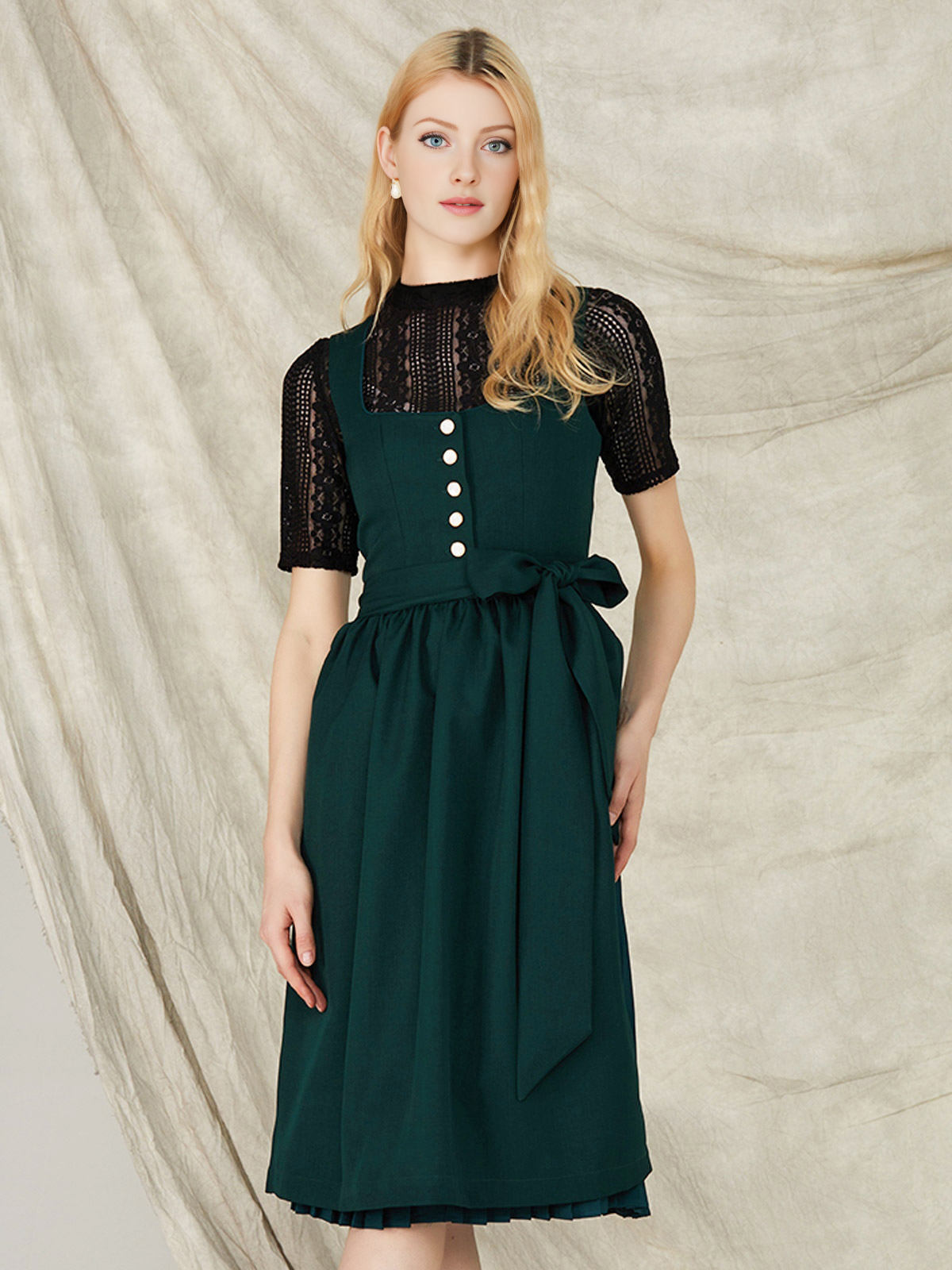 Dirndl Grün – eine klassische Alternative zum Dirndl Flieder