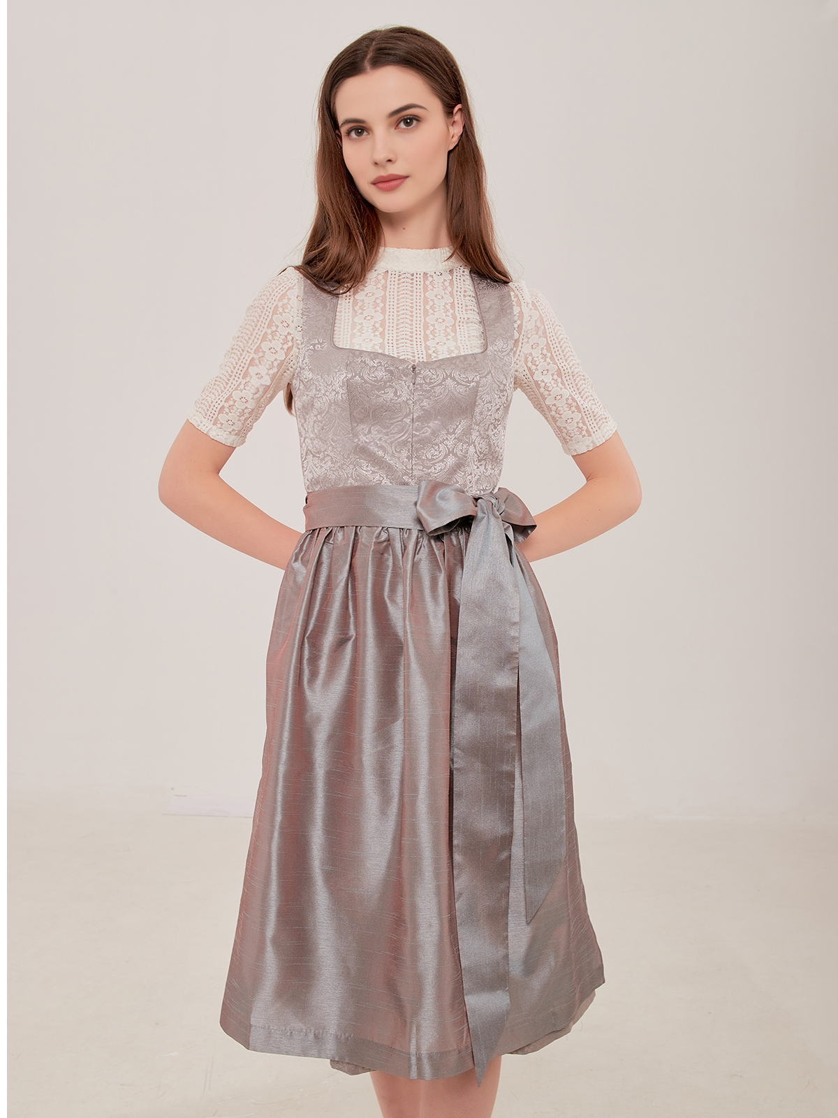 Dirndl Grün Blau – ein Blickfang für jede Frau