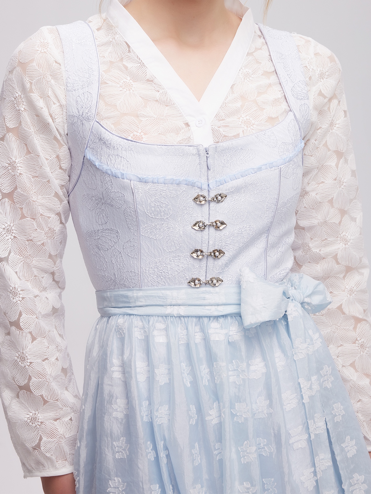 Dirndl in Blau