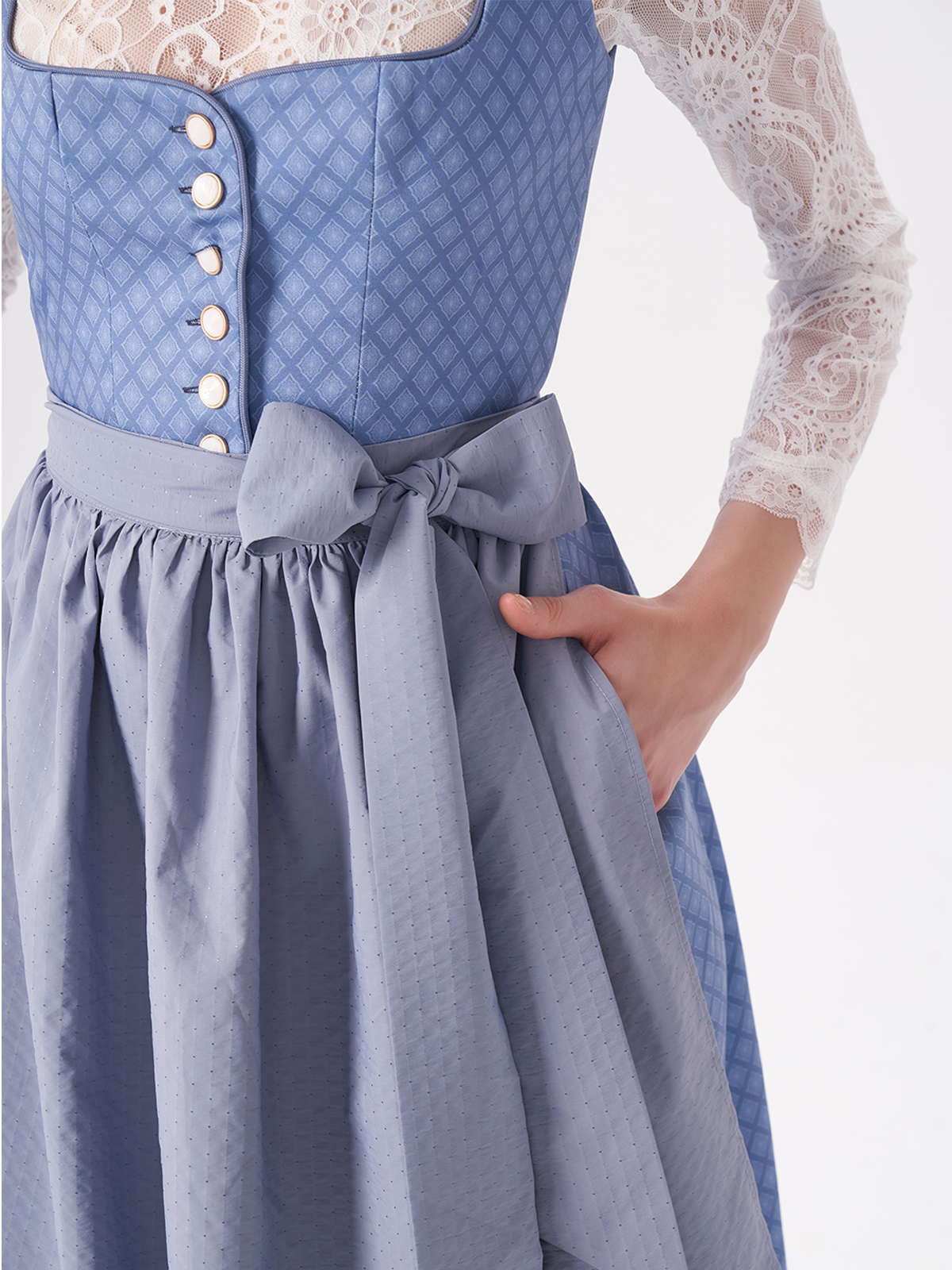 Modernes blaues Dirndl