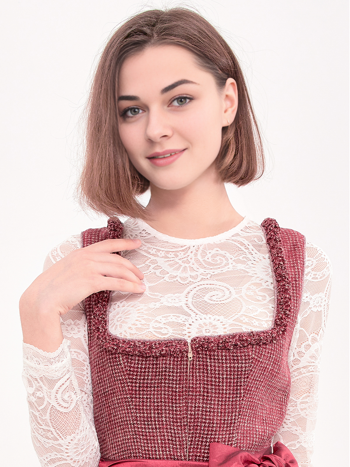 Modernes Dirndl in Rot