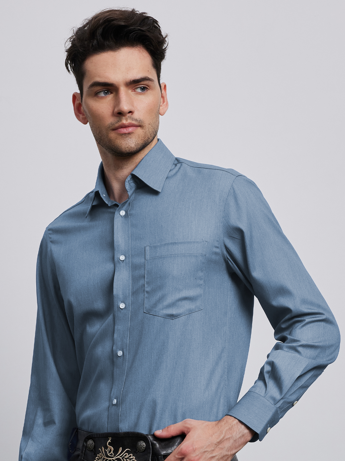 Ehreer Dirndl Handarbeit