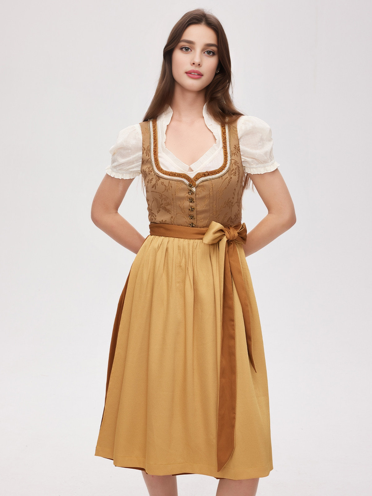 Modernes Dirndl in Beige und Grün