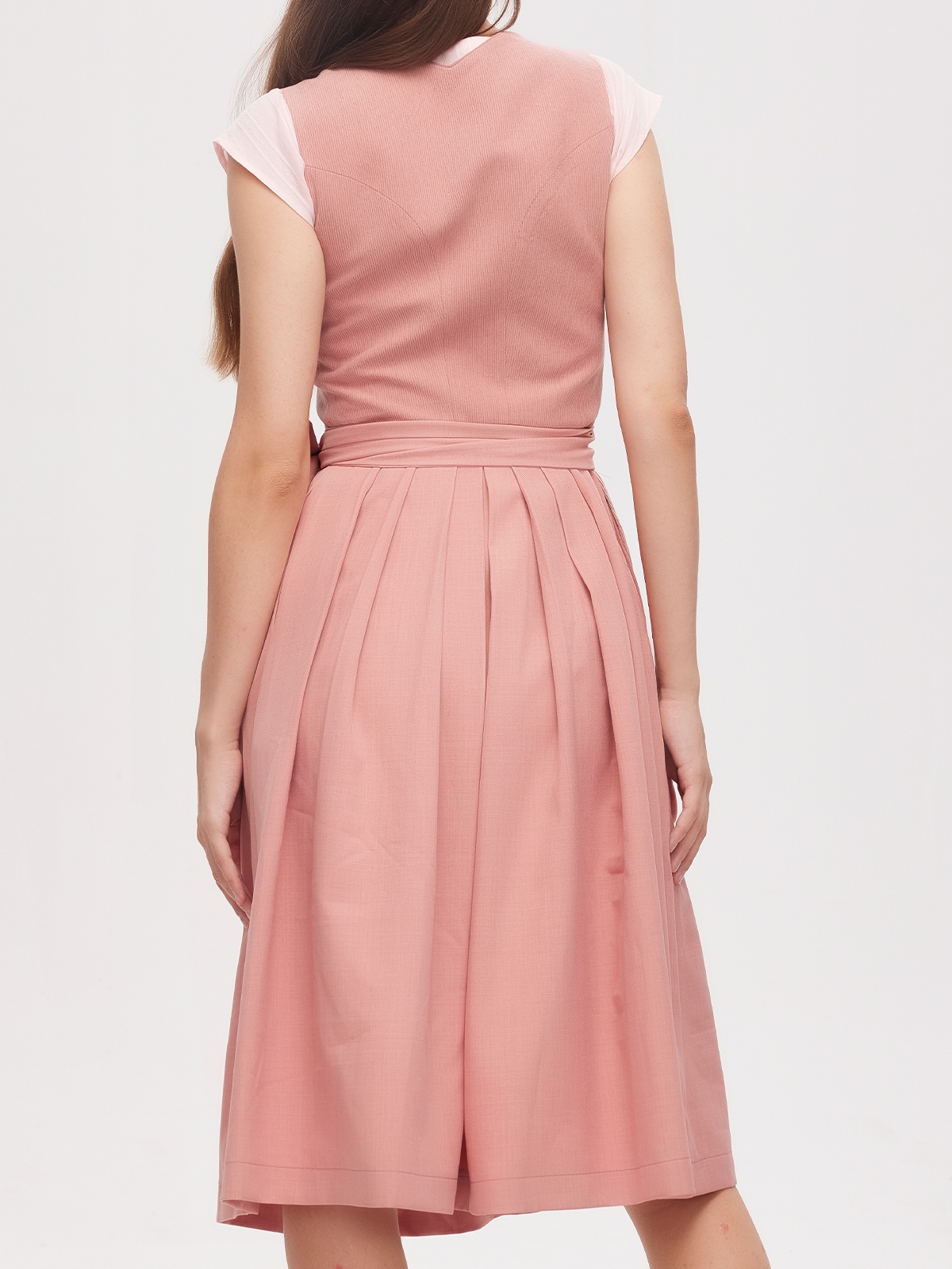 Dirndl in eleganter Nachtblau-Variante