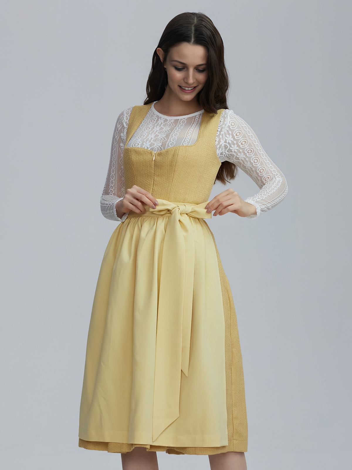 Modernes Dirndl in Gelb